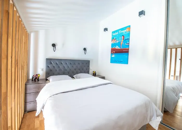 Central Lamartine Flat - Brand New